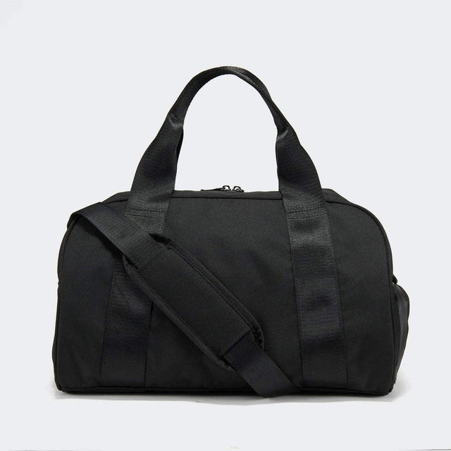Why Retailers Are Stocking Up on Canvas Carry On Duffle Bags