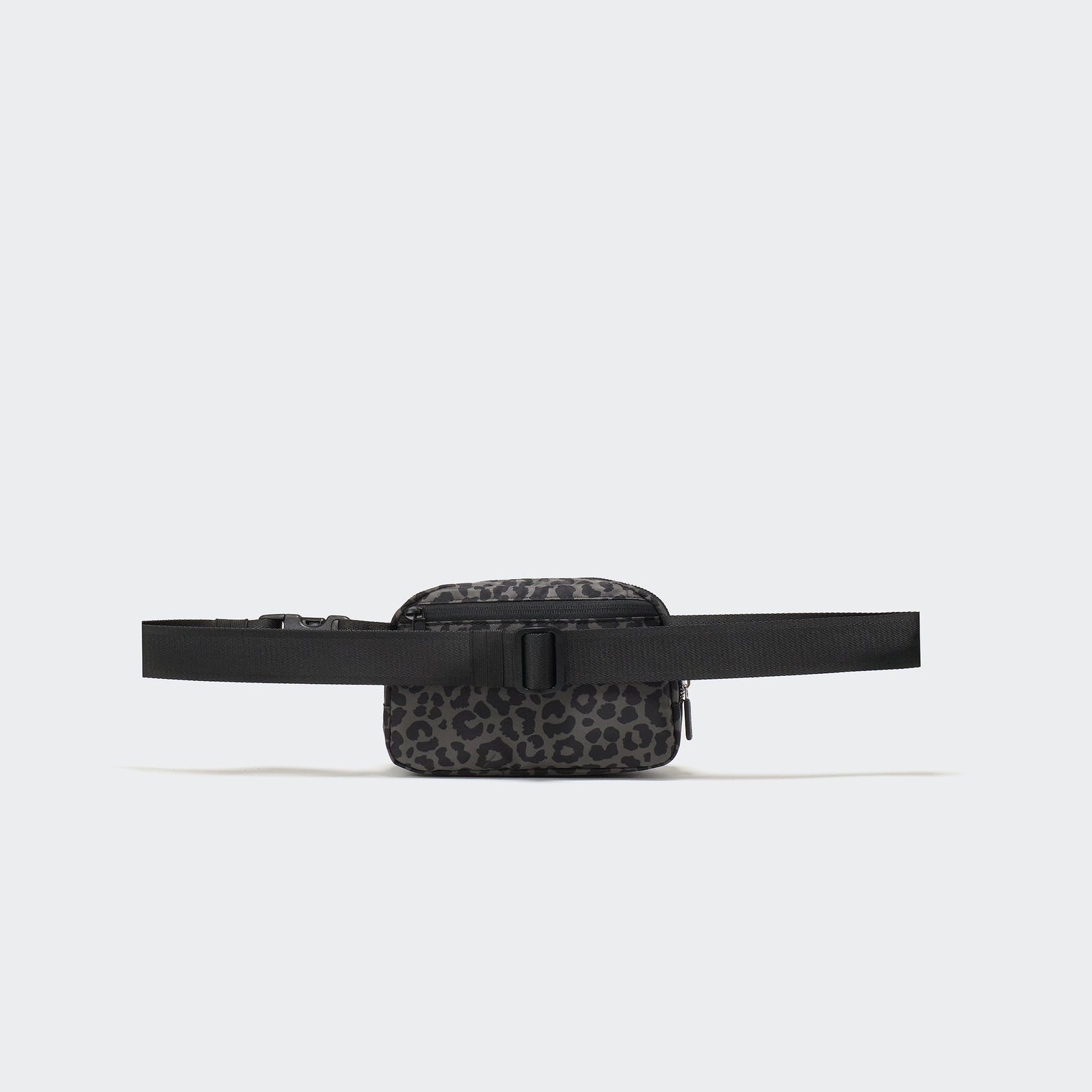 Pander Everywhere Belt Bag 1L in Grey Leopard - product detail 4