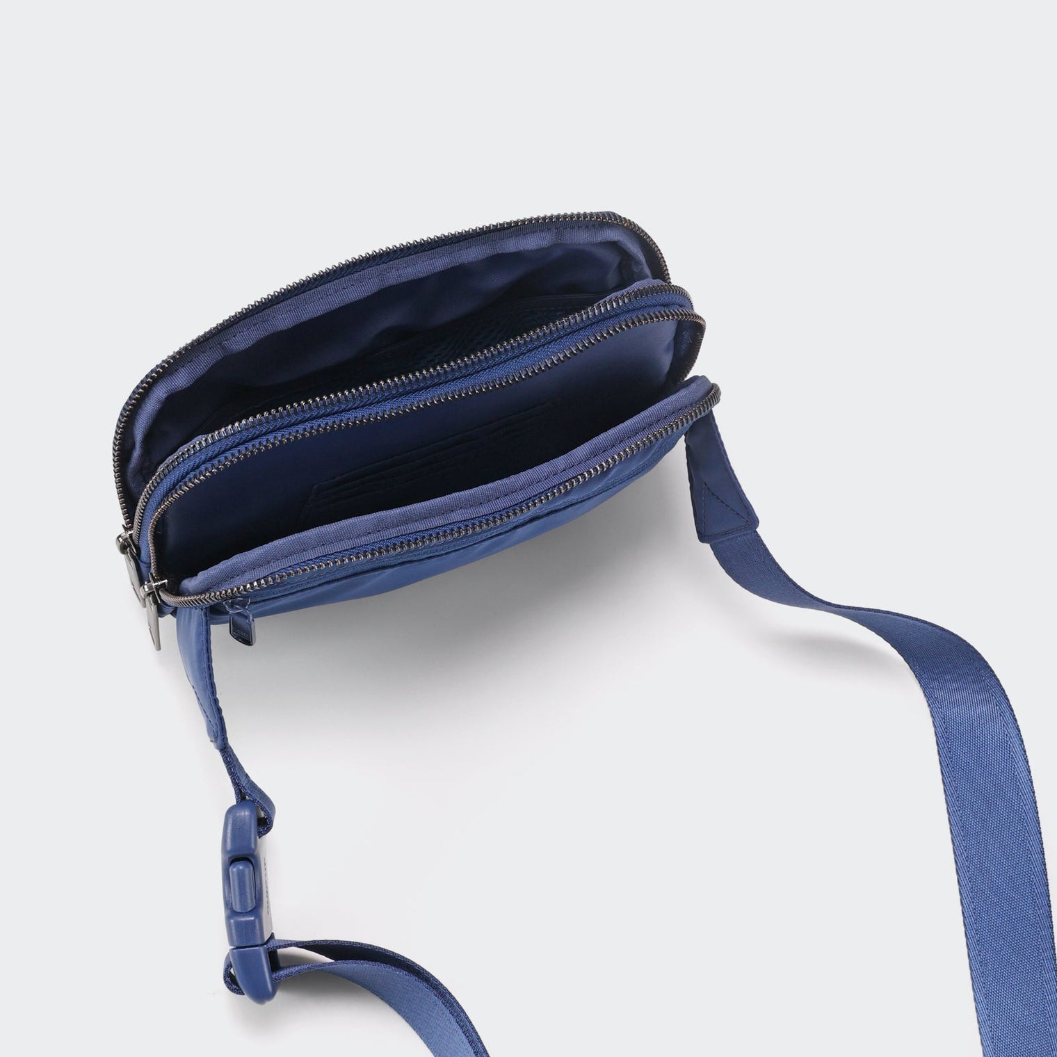 Pander 5 zipper pocket 2L belt bag in Blue Perennial, product detail view 7