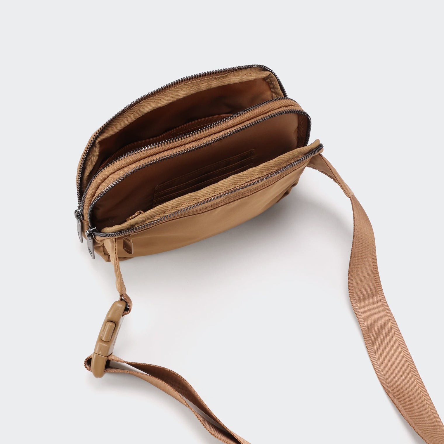 Pander 5 zipper pocket 2L belt bag in Caramel Burnt, product detail view 7