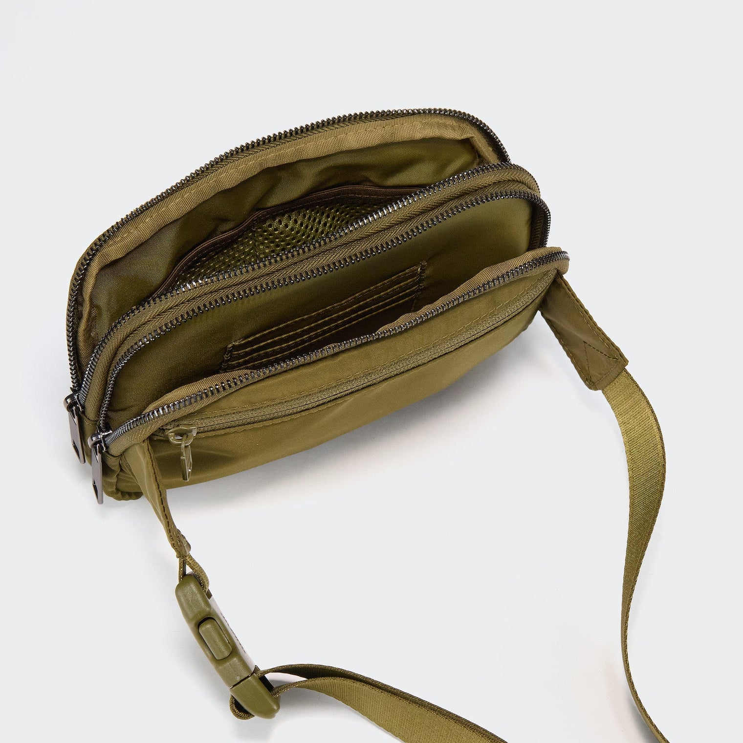 Pander 5 zipper pocket 2L belt bag in Dark Moss, product detail view 7