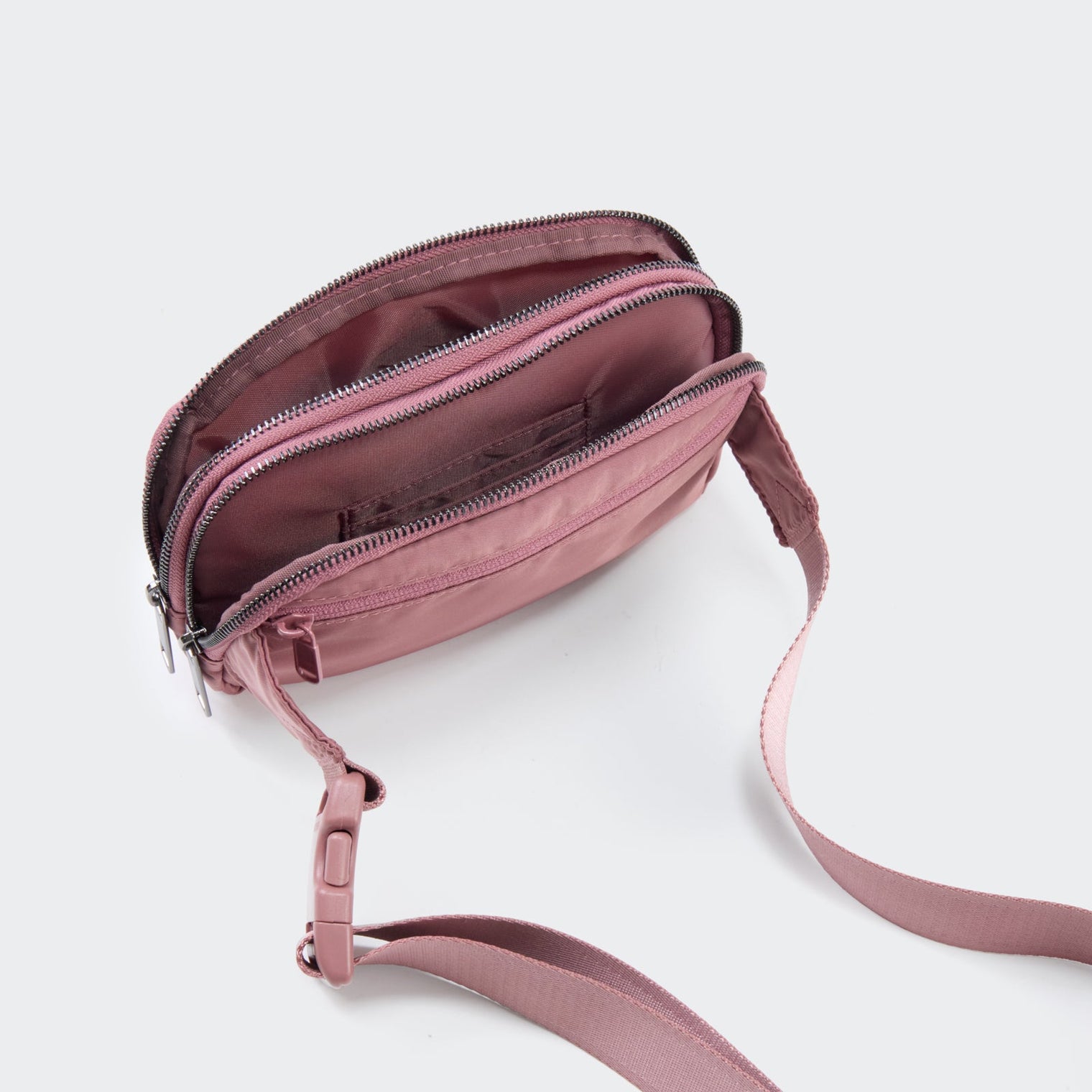 Pander 5 zipper pocket 2L belt bag in Dune Pink, product detail view 8