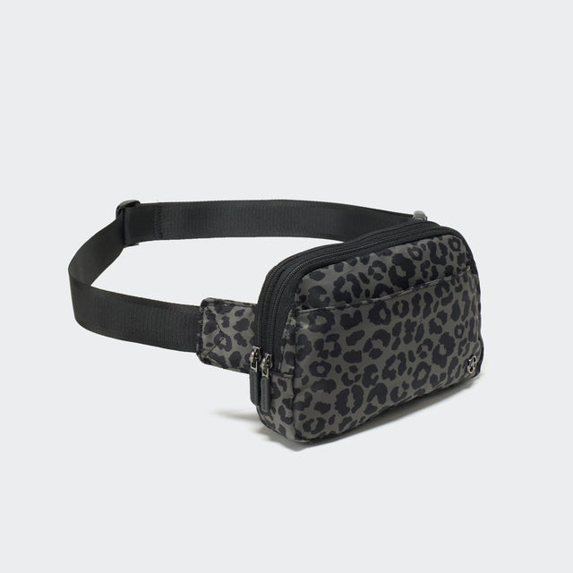 Pander 5 zipper pocket 2L belt bag in Grey Leopard, product detail view 1