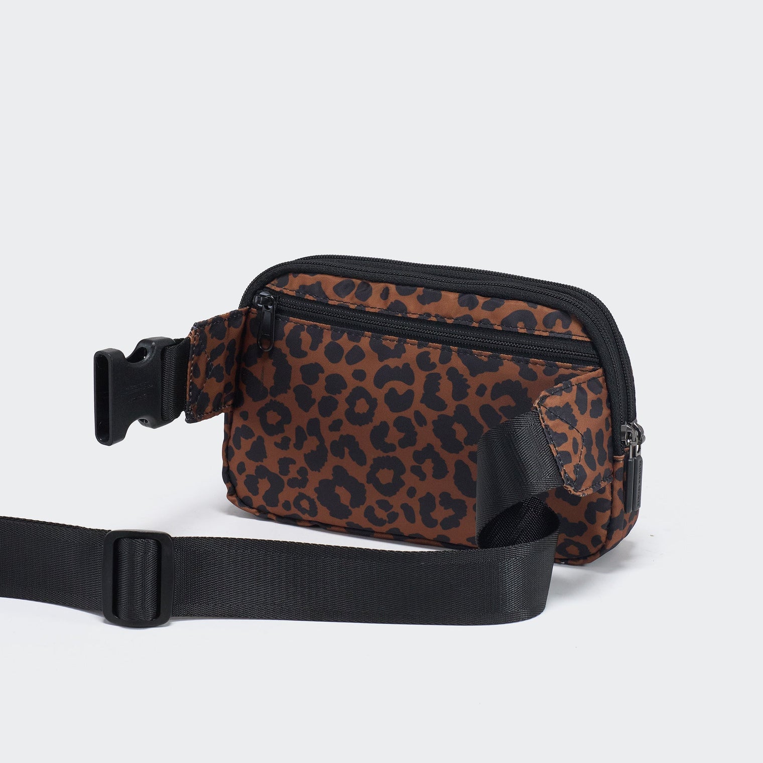 Pander 5 zipper pocket 2L belt bag in Midnight Leopard, product detail view 5