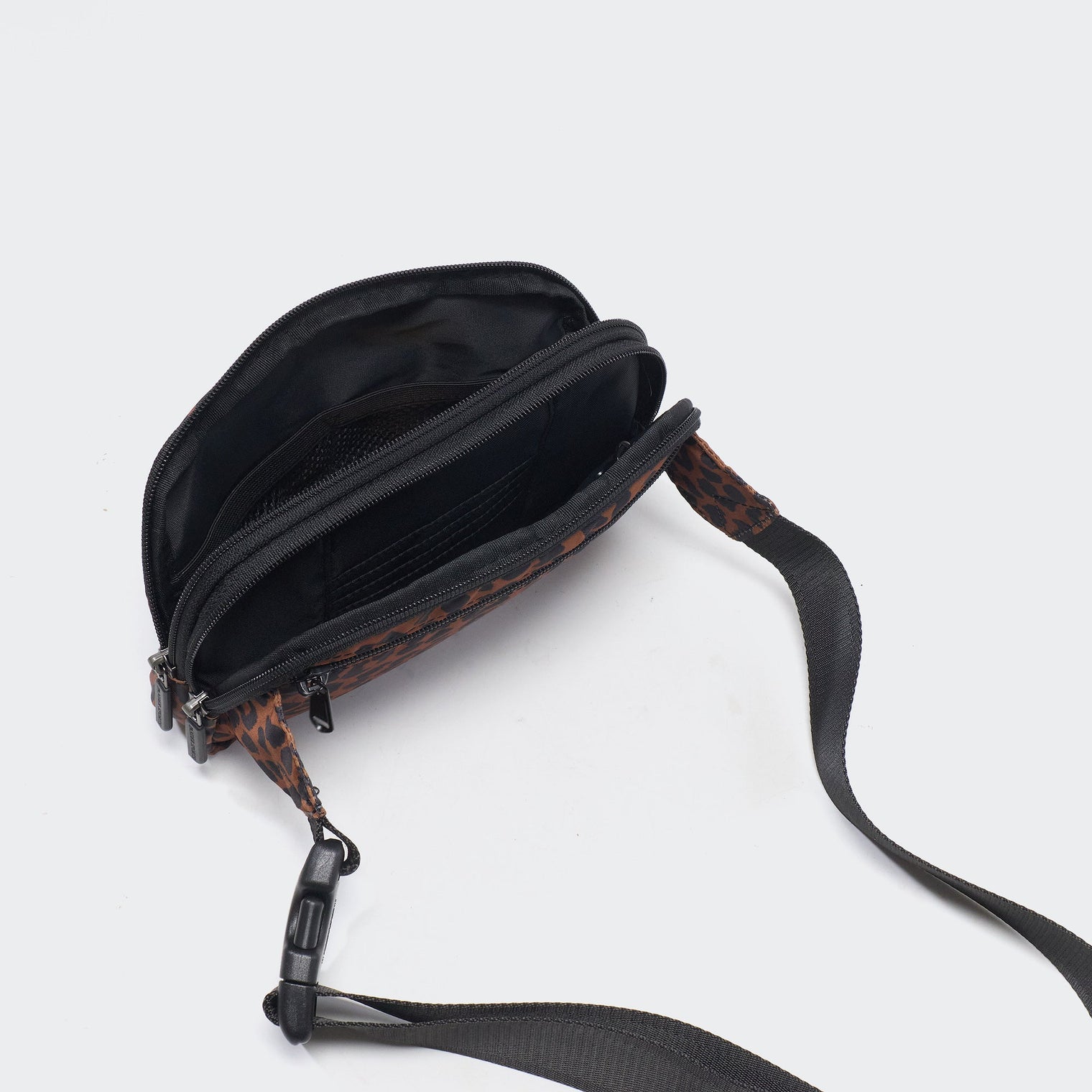 Pander 5 zipper pocket 2L belt bag in Midnight Leopard, product detail view 8