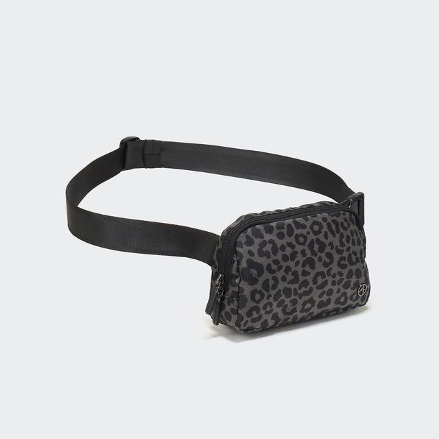 Pander 1L double zipper water-repellent nylon belt bag in Grey Leopard, product view 2