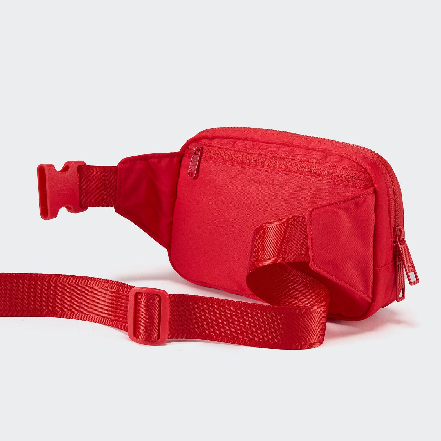 PANDER 2L fanny pack in Dark Salmon, interior organization detail