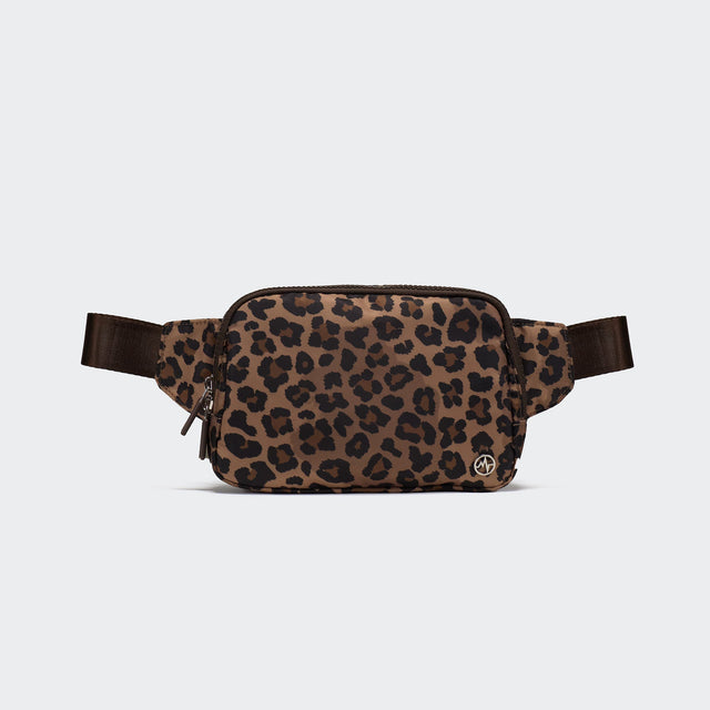 PANDER 2L water-resistant belt bag in Leopard Multi, side and zipper detail