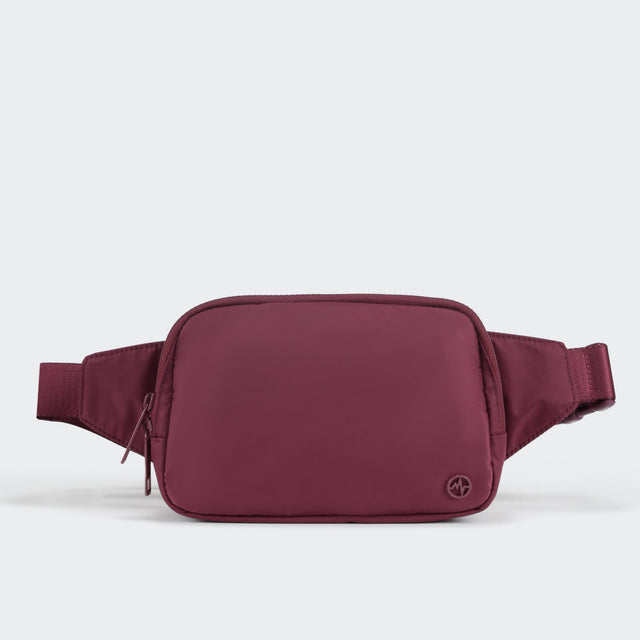 PANDER 2L water-resistant belt bag in Red Merlot, side and zipper detail