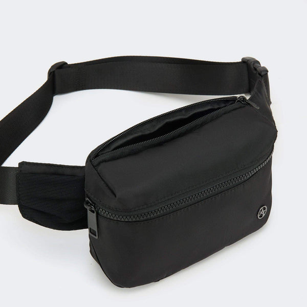 Pander Clean Lines 2L belt bag in Onyx Black, three-quarter front view