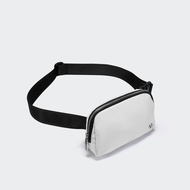 Pander Everywhere Belt Bag 1L in White - product detail 2