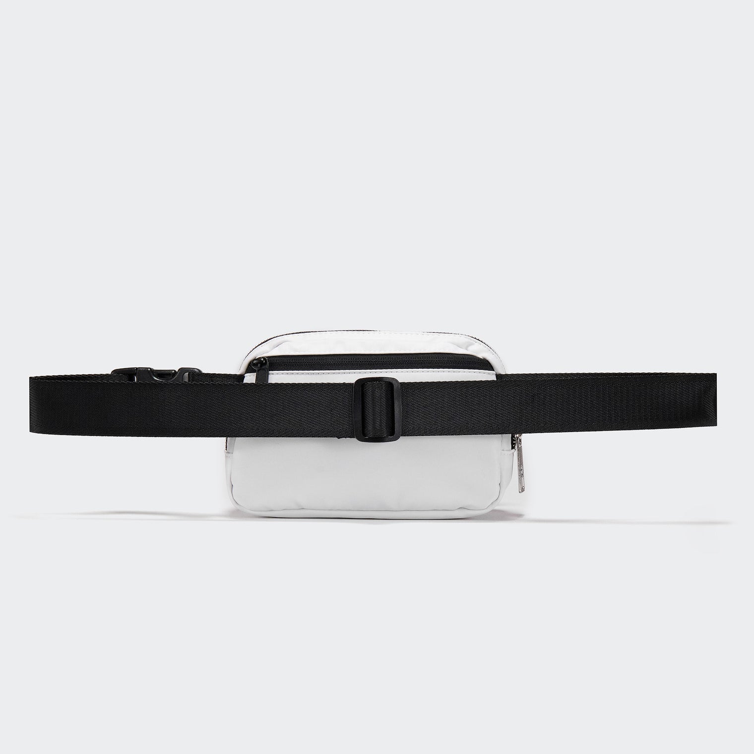 Pander Everywhere Belt Bag 1L in White - product detail 4