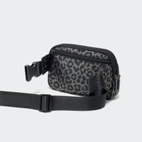 Pander 5 zipper pocket 2L belt bag in Grey Leopard, product detail view 5