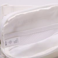 Pander 5 zipper pocket 2L belt bag in Iridescent White, product detail view 9