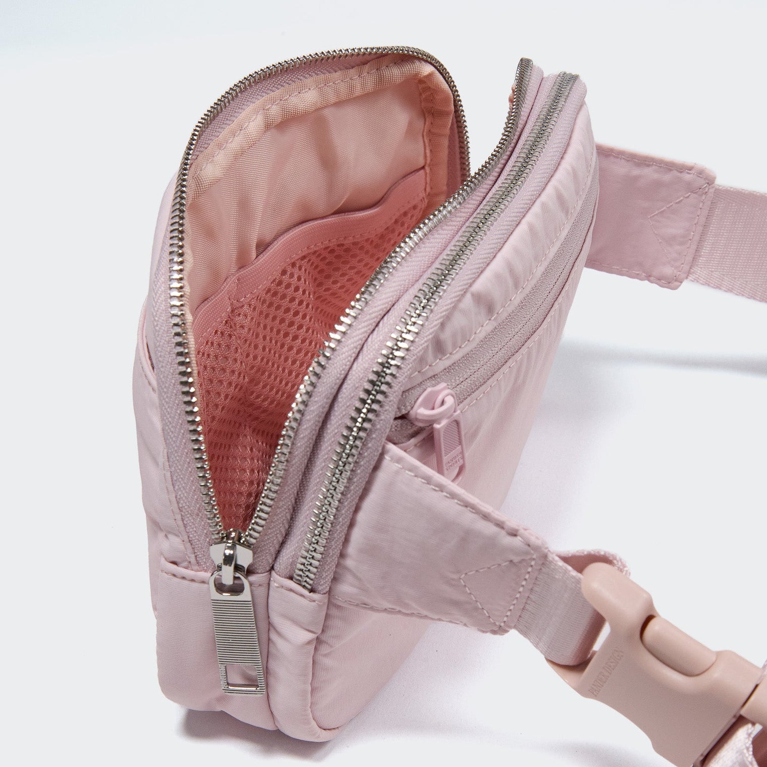 Pander 5 zipper pocket 2L belt bag in Pink, product detail view 8