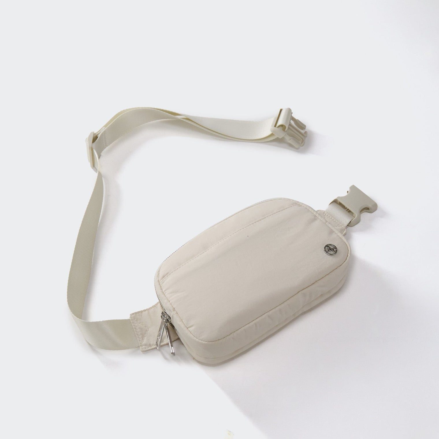 Pander 5 zipper pocket 2L belt bag in White Opal, product detail view 5