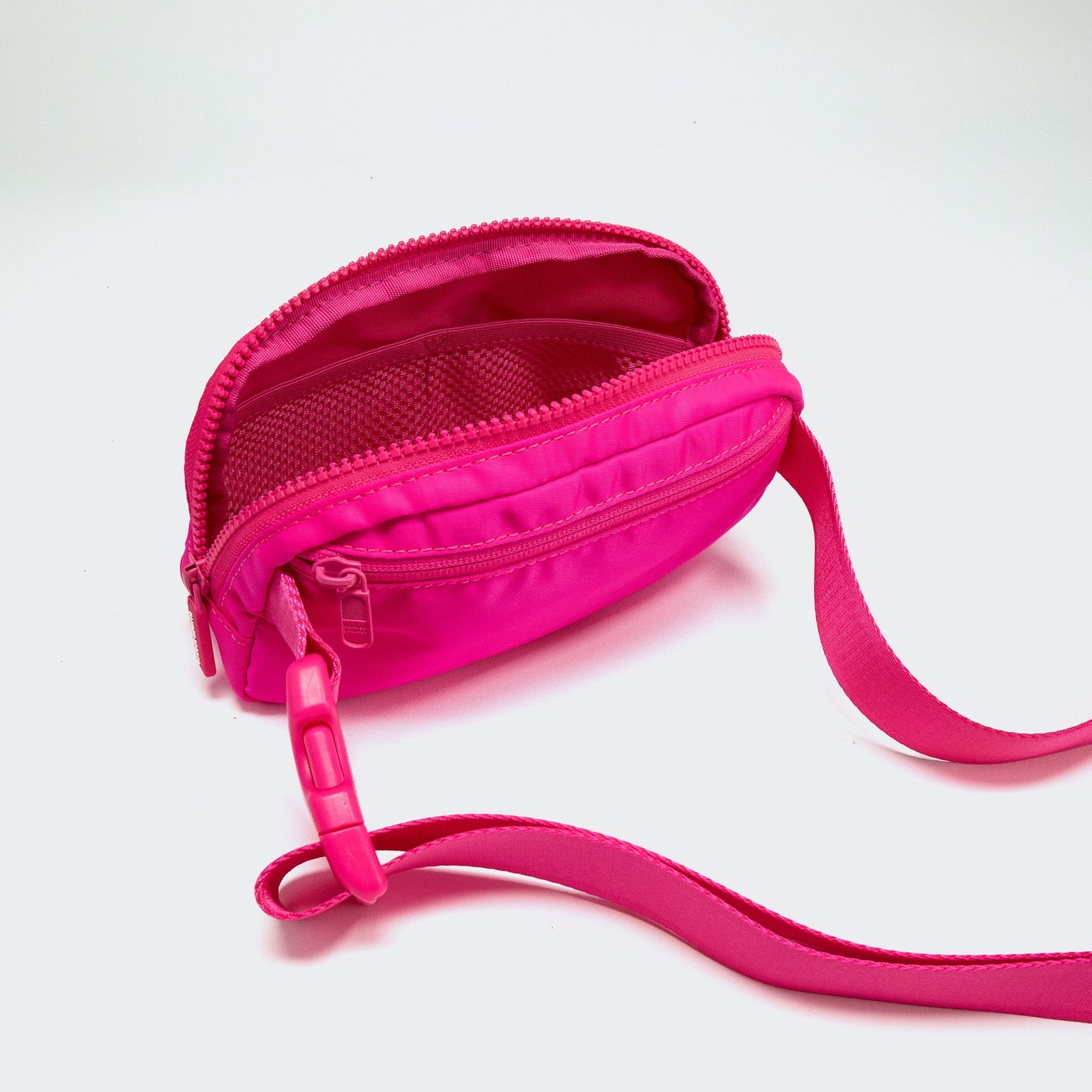 Pander 1L double zipper water-repellent nylon belt bag in Sonic Pink, product view 7