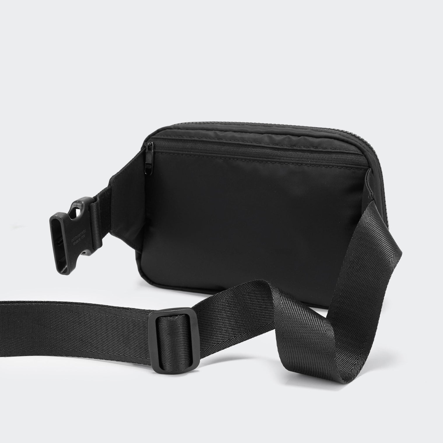 PANDER unisex 2L belt bag in Black Onyx, everyday travel view