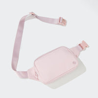 PANDER 2L fanny pack in Cloud Pink, interior organization detail