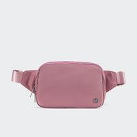 PANDER 2L water-resistant belt bag in Dune Pink, side and zipper detail