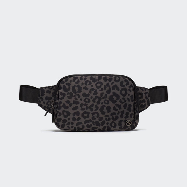 PANDER 2L water-resistant belt bag in Grey Leopard, side and zipper detail