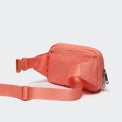 PANDER 2L fanny pack in Pink, interior organization detail