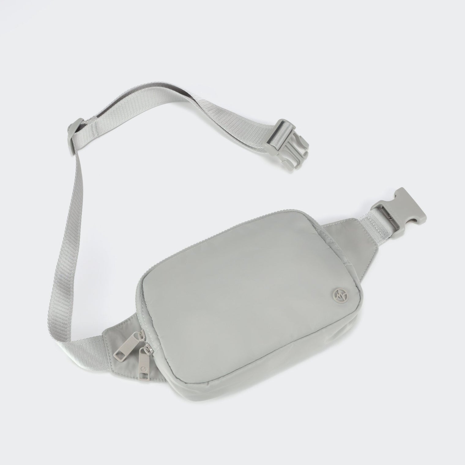 PANDER 2L fanny pack in Seal Grey, interior organization detail
