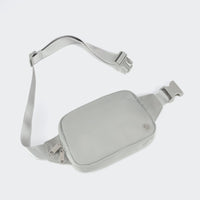 PANDER 2L fanny pack in Seal Grey, interior organization detail