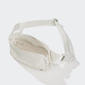 PANDER 2L fanny pack in White Opal, interior organization detail