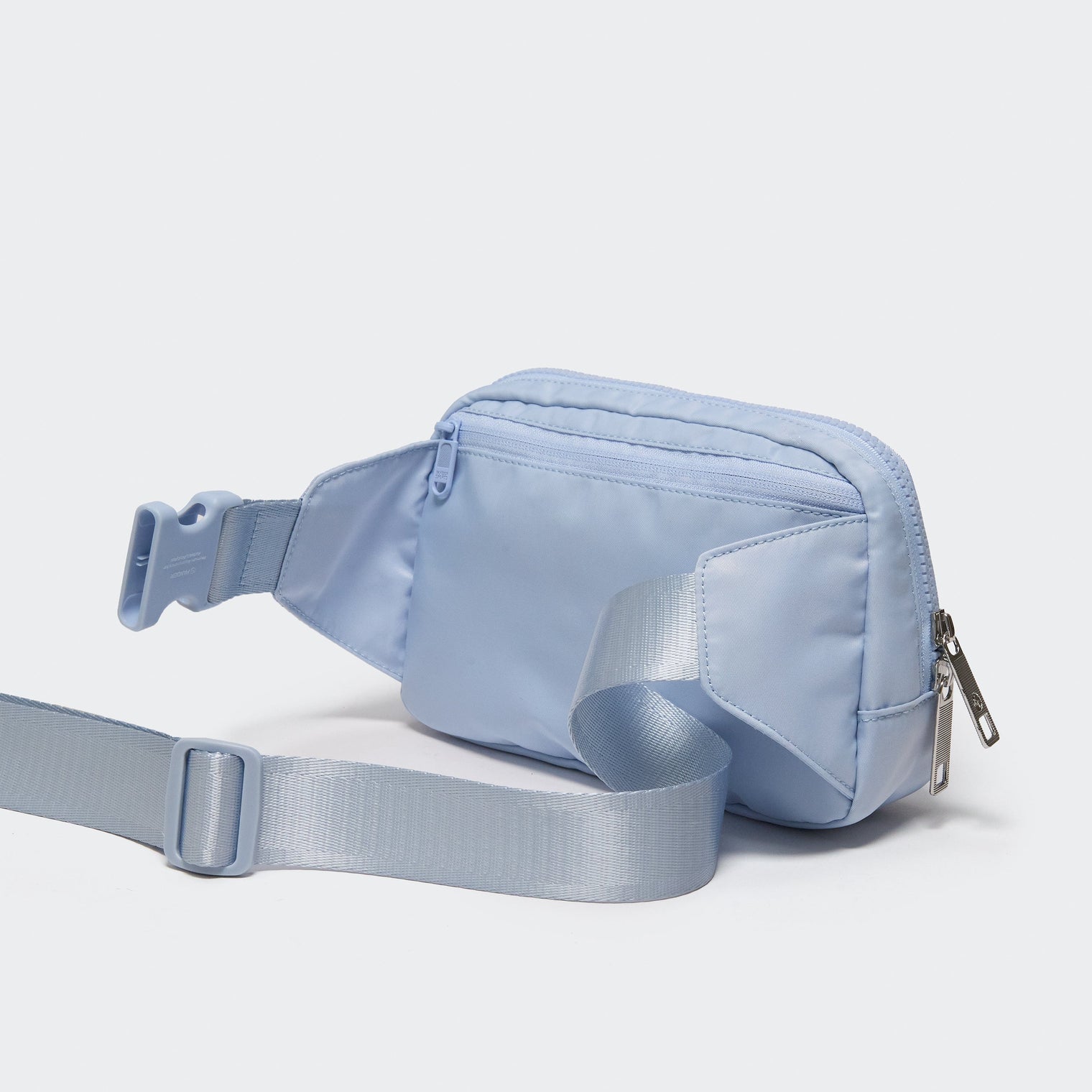 PANDER 2L fanny pack in Windmill Blue, interior organization detail